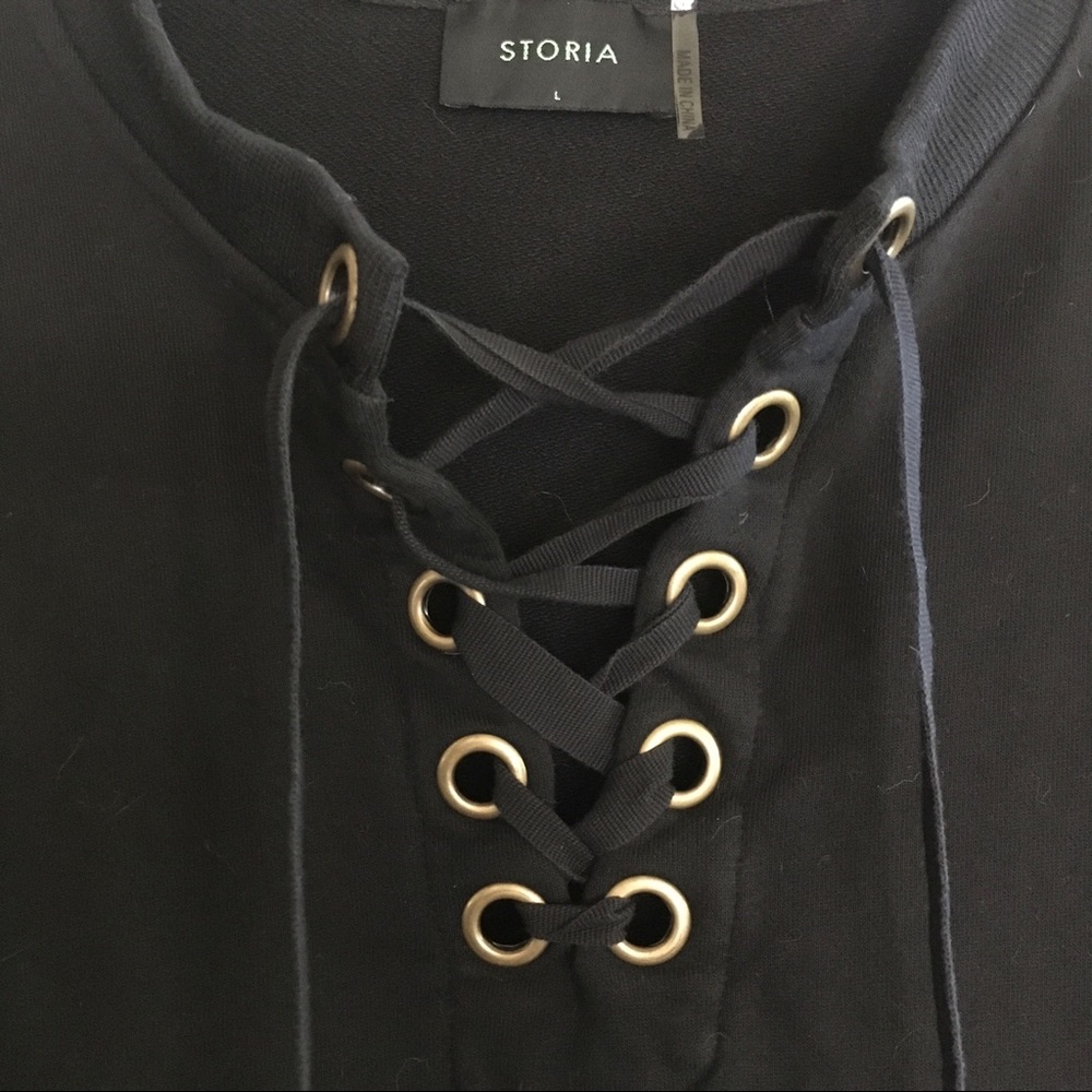 🆕 Lace Up Sweatshirt - L - Picture 2 of 3